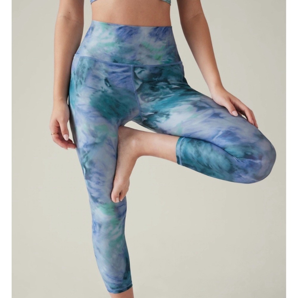 Athleta‎ Salutation Stash Pocket II Capri leggings size XXS